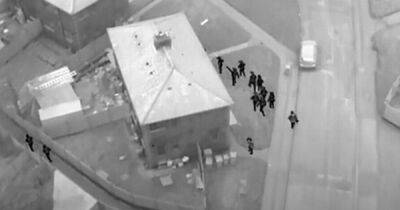 Police smash in doors to cannabis farm and seize 'dirty' cash in early morning raids across Oldham - manchestereveningnews.co.uk