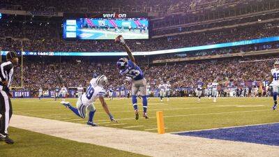 Dallas Cowboys - Two-time Super Bowl winner Eli Manning reenacts iconic Odell Beckham catch with Hollywood star - foxnews.com - New York -  New York - Jordan - state Indiana