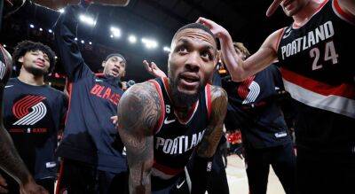 Damian Lillard freestyles in Trail Blazers' music video after being stuck on plane for seven hours - foxnews.com - Washington -  Salt Lake City -  Portland -  Sacramento