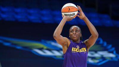 Brittney Griner - Former WNBA MVP Nneka Ogwumike returning to Los Angeles Sparks on 1-year deal: report - foxnews.com - Russia - Los Angeles -  Los Angeles - state Minnesota - state Texas - county Arlington - county Cooper