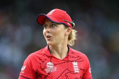 Heather Knight - Amy Jones - Danni Wyatt - Sophie Ecclestone - Sophia Dunkley - Alice Capsey - England skipper Knight admits to crowd pressure after Proteas upset at Newlands - news24.com - South Africa