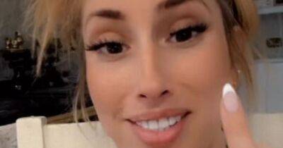 Will I (I) - Stacey Solomon - Helen Flanagan - Joe Swash - Stacey Solomon claps back at troll who criticised her manicure after giving birth - manchestereveningnews.co.uk -  Paris