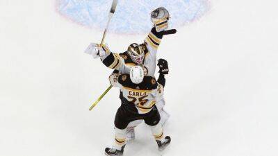 Goaltender Linus Ullmark scores into empty net in Bruins' win