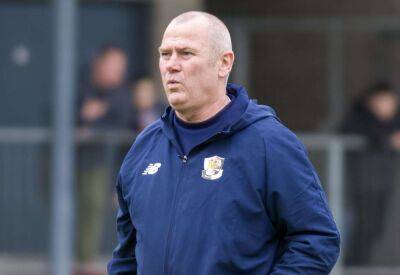 Dartford manager Alan Dowson reacts to 0-0 draw with Oxford City in National League South