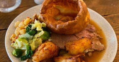 'I ate Sunday roast in the farm barn restaurant with rolling countryside views' - manchestereveningnews.co.uk - county Cheshire