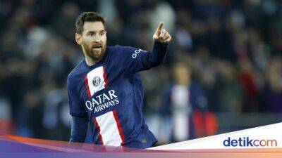 Lionel Messi - Luka Modric - Paris Saint-Germain - Lionel Messi Malas Berlari, Cuma Jalan Kaki di Atas Lapangan - sport.detik.com - Argentina