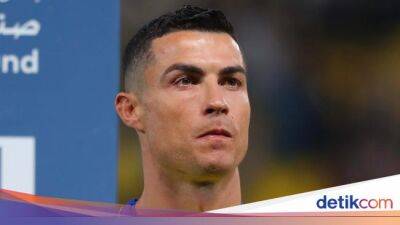 MU Juara Piala Liga Inggris, Ronaldo Kecipratan Medalinya?