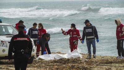 Giorgia Meloni - At least 59 dead and dozen still missing after boat carrying 200 migrants broke up off Italy - euronews.com - Italy - Turkey - Afghanistan