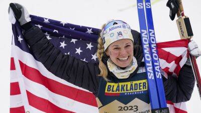Jessie Diggins cruises to historic Cross-Country 10km freestyle gold at World Championship