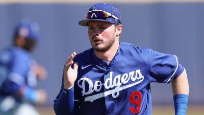 Dave Roberts - Dodgers' Gavin Lux to miss 2023 season with torn right ACL - espn.com - Los Angeles -  Los Angeles - state Arizona - county San Diego