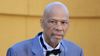 NBA-Abdul-Jabbar to attend Lakers games as LeBron closes on record - source - channelnewsasia.com - Los Angeles -  Los Angeles - state Indiana -  New Orleans - county Johnson
