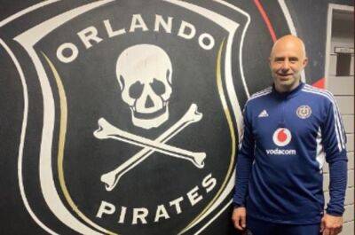 Pirates striker coach Chickelday announces surprise departure after 1 month at club