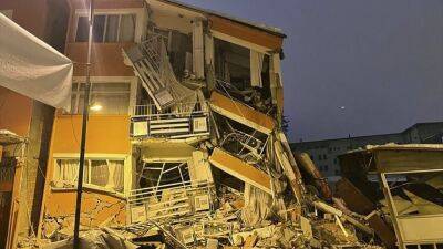 Recep Tayyip Erdoğan - Powerful 7.8 earthquake in Turkey and Syria kills at least 560 people, hundreds injured - euronews.com - Turkey - Syria