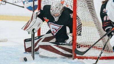 Whitecaps complete sweep, sending Force to 3rd straight loss in delayed PHF game - cbc.ca - state Minnesota