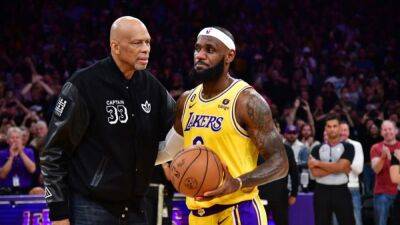 NBA-Abdul-Jabbar praises 'dominant' LeBron on scoring record - channelnewsasia.com - Los Angeles -  Los Angeles