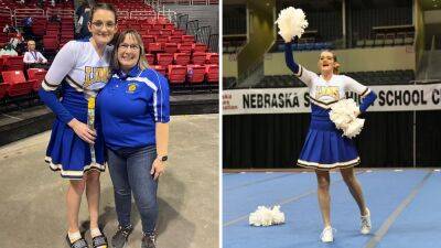 Nebraska cheerleader competes alone at state competition after squad backs out: 'Proud of myself'