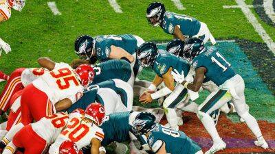 Tom Brady - Jalen Hurts - NFL writer wants league to ban QB sneak: 'It's a dumb play' - foxnews.com - Washington - county Eagle - state Arizona -  Kansas City - county Bay