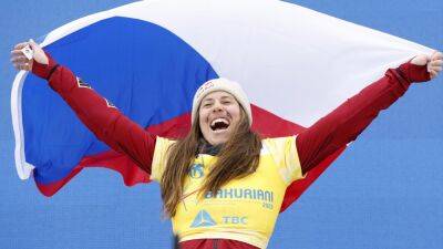 Freestyle Ski and Snowboarding World Championships: Eva Adamczykova, Jakob Dusek win snowboard cross gold