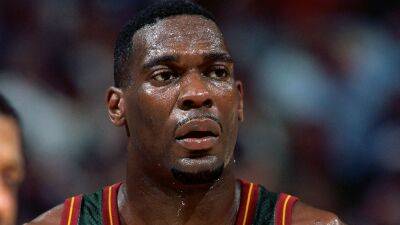 SuperSonics legend Shawn Kemp released from jail after latest development in drive-by shooting investigation - foxnews.com - Washington -  Chicago - state California -  Seattle - state Washington