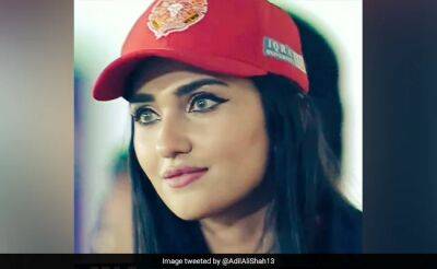 Hasan Ali - Watch: After Slamming Babar Azam, Simon Doull Storms Social Media With Comment On Hassan Ali's Wife - sports.ndtv.com - New Zealand - Pakistan -  Islamabad