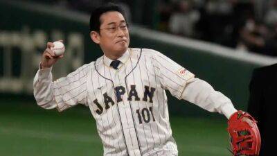 Japanese PM Fumio Kishida throws out first pitch for World Baseball Classic Game between Japan and South Korea