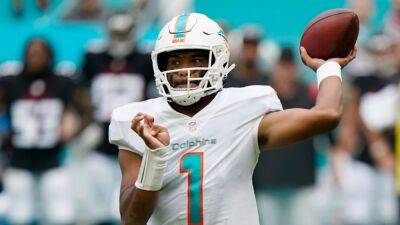 Odell Beckham-Junior - Wilfredo Lee - Mike Macdaniel - Dolphins exercise Tua Tagovailoa's 5th-year option; QB will make more than $23M in 2024: report - foxnews.com - Florida - county Miami -  Atlanta - county Garden