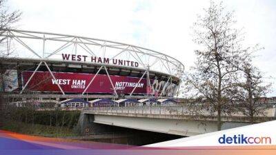 West Ham Investigasi Suporter Isap Bubuk Putih di Stadion