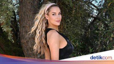 Siapa Mau Main Golf Bareng si Seksi Paige? Fans Ngaku Akan Sulit Fokus