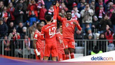 Bayern Munich - Matthijs De-Ligt - Benjamin Pavard - Leroy Sané - Alphonso Davies - Yann Sommer - Bundesliga - Bayern Munich Vs Augsburg: Die Roten Menang 5-3 - sport.detik.com