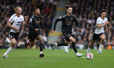 Arsenal regain five-point lead with Fulham stroll, Casemiro sent off as Man Utd draw