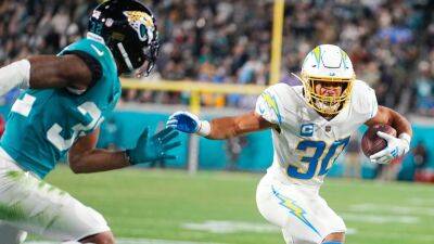 Chargers' Austin Ekeler eyes trade after extension talks stall