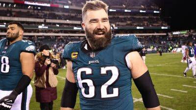 Jason Kelce announces plans to return to Eagles in 2023: 'I ain’t f---ing done yet!'
