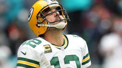 NFL fans hold their collective breath as Aaron Rodgers decision looms