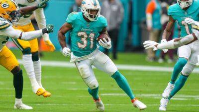 Adam Schefter - Mike Macdaniel - Mike Clay - Agent - RB Raheem Mostert returns to Dolphins on 2-year deal - espn.com - San Francisco - county Chase