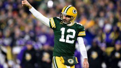 Aaron Rodgers gives Jets wish list of free agents, sources say