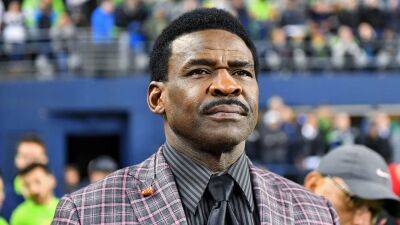 Surveillance video of Michael Irvin's conversation with hotel employee released