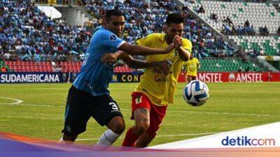 Wasit Bolivia Disanksi Usai Beri Injury Time 42 Menit - sport.detik.com - Bolivia