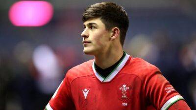 Wales make six changes for trip to France