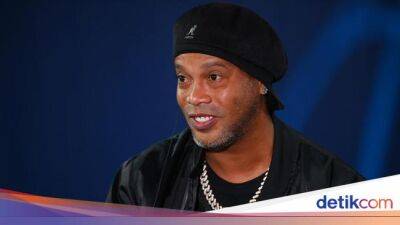 Cerita Ronaldinho di Penjara: Takut Digebukin, eh Disuruh Main Bola