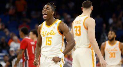 Mike Ehrmann - Tennessee holds off Louisiana-Lafayette to move on in NCAA Tournament - foxnews.com - Florida -  Virginia -  Santiago - state Tennessee - state Louisiana - county Roberts