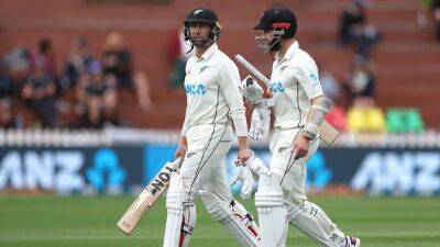Tom Latham - Devon Conway - Neil Wagner - Dimuth Karunaratne - Conway Hits 78 As New Zealand Dig In On Opening Day Against Sri Lanka - sports.ndtv.com - New Zealand - Sri Lanka -  Wellington - county Kane - county Conway