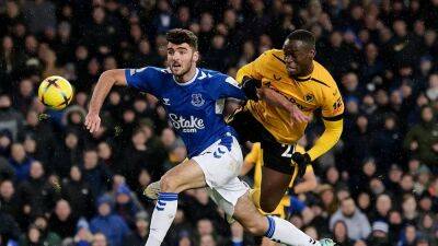 Kenny happy to hold fire on Everton prospect Cannon