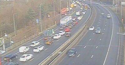 LIVE: M60 multi-vehicle collision leaves drivers facing long delays - updates - manchestereveningnews.co.uk - Manchester