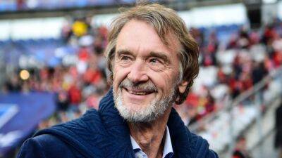 Hamad Al-Thani - Jim Ratcliffe - Ratcliffe in Old Trafford visit as Glazers explore sale - rte.ie - Britain - Manchester - Usa