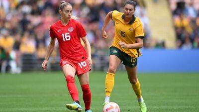 Torn ACL knocks Canada's Janine Beckie out of Women's World Cup