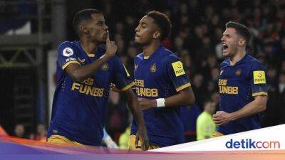 Newcastle United - Nottingham Forest - Emmanuel Dennis - Alexander Isak - Joe Willock - Elliot Anderson - Liga Inggris - Nottingham Forest Vs Newcastle: The Magpies Menang Dramatis - sport.detik.com