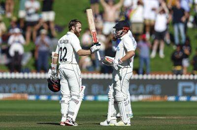Double tons for Williamson, Nicholls as New Zealand strangle Sri Lanka in second Test