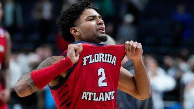 Michael Conroy - Florida Atlantic drills bucket with 2.5 seconds left to advance in March Madness over Memphis - foxnews.com - Florida -  Memphis - state Ohio