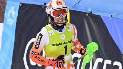 Petra Vlhova's experience shines through to deny Leona Popovic first World Cup in Soldeu slalom