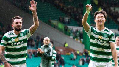 Celtic leave it late to see off ten-man Hibernian